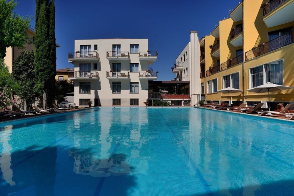 Hotel Helios Diano Marina Extérieur photo
