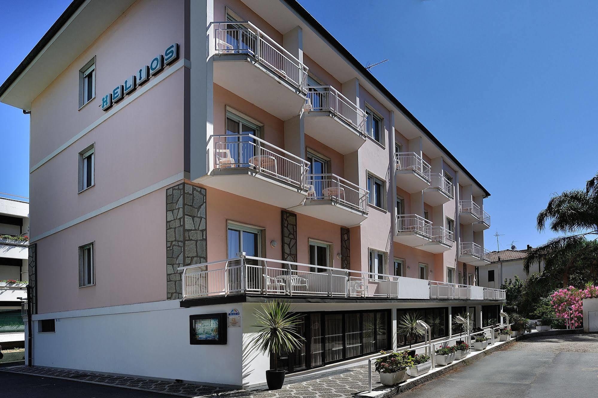 Hotel Helios Diano Marina Extérieur photo
